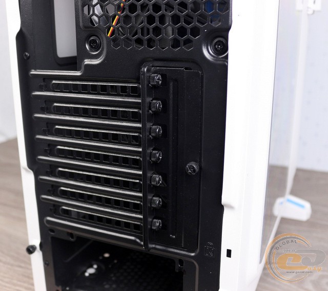 Thermaltake Chaser A41 Snow edition