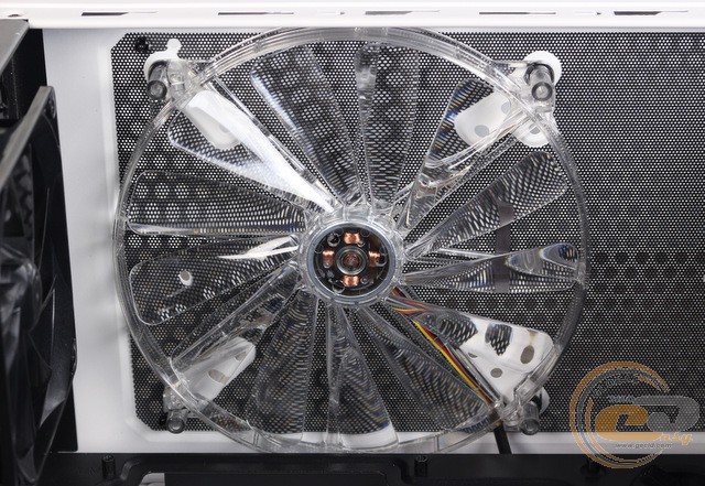 Thermaltake Chaser A41 Snow edition