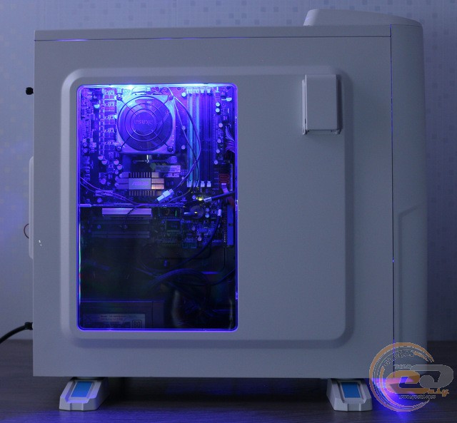 Thermaltake Chaser A41 Snow edition