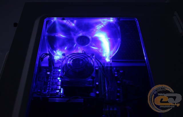 Thermaltake Chaser A41 Snow edition