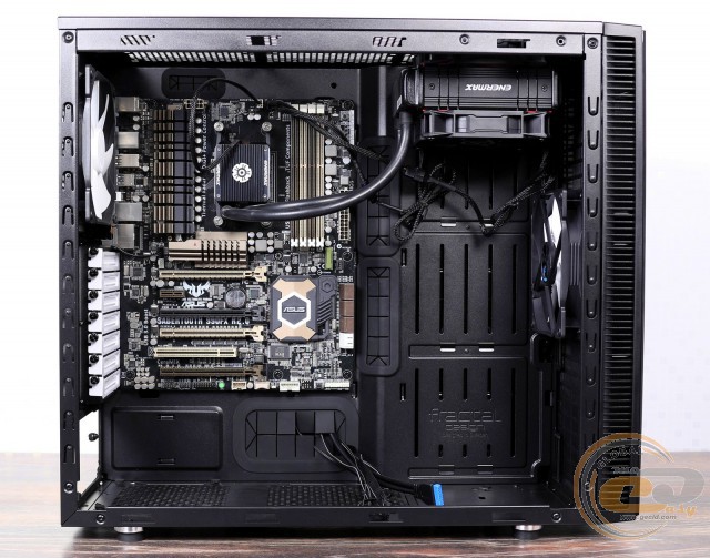 Fractal Design Define S Window