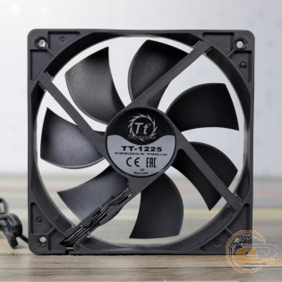 Thermaltake View 27