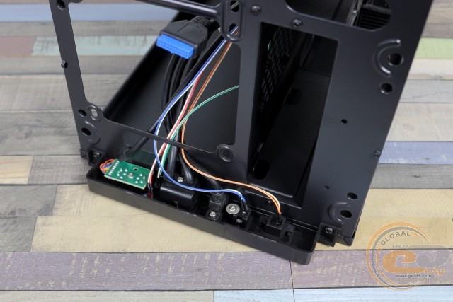 CHIEFTEC UNI UK-02B-OP
