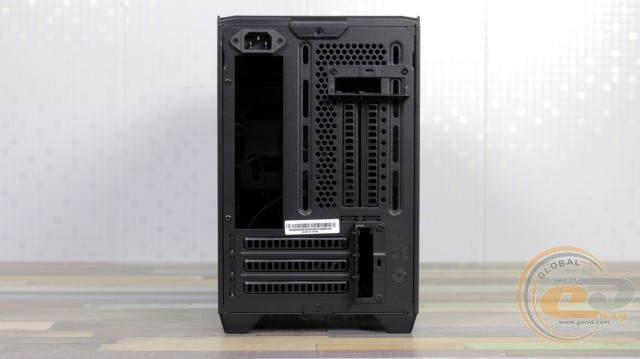 Cooler Master MasterBox NR200P