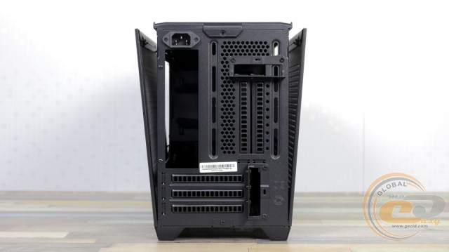 Cooler Master MasterBox NR200P