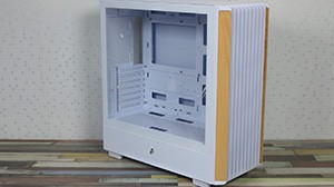 Огляд 1STPLAYER WD5 White: доступний корпус із дерев’яними елементами