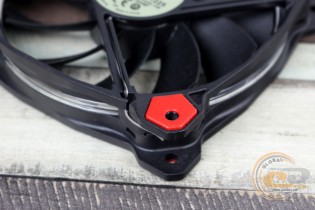 Thermaltake Riing Silent 12 Red