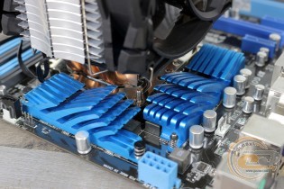 GIGABYTE AORUS ATC700