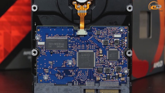 AMD Ryzen 3 2200G