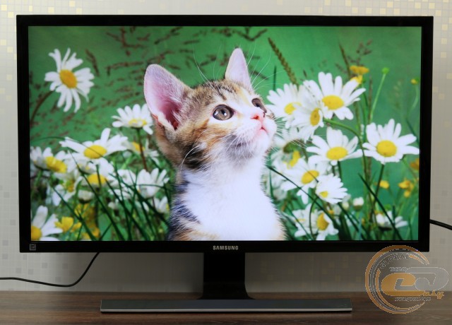 Samsung U28E590D