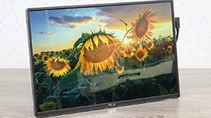 Огляд ASUS ZenScreen OLED MQ16FC: портативний монітор для профі