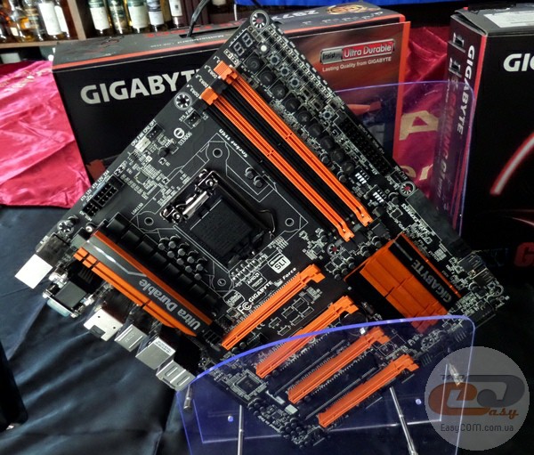 GIGABYTE 9