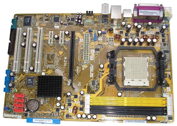 зовнішній вигляд материнської плати ASUS M2N