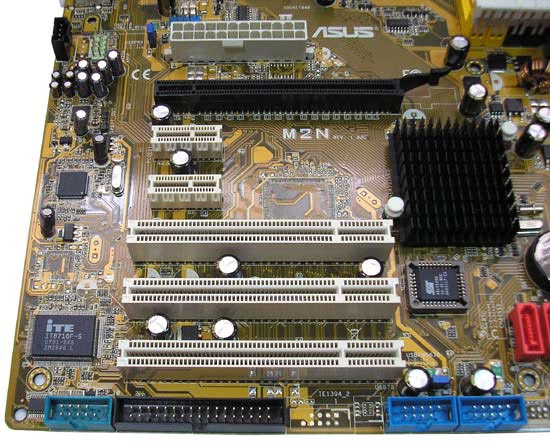 PCI роз’єми материнської плати ASUS M2N