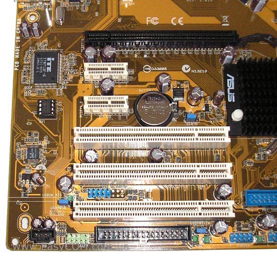 слоти PCI материнської плати ASUS M2N-X