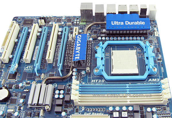 GIGABYTE GA-790FXTA-UD5