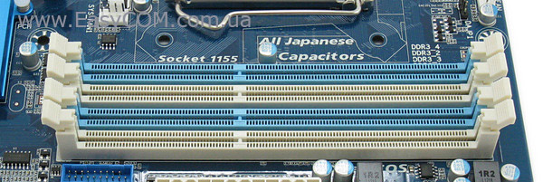 GIGABYTE GA-Z77MX-D3H TH RAM-slots