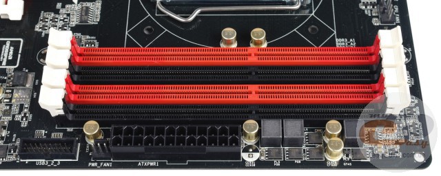 Asrock оперативная память. Материнская плата слоты оперативной памяти ddr3. Ddr3 слот видеокарт. ASROCK материнка 4 слота под оперативку. Разъемы ОЗУ ddr4 a1.