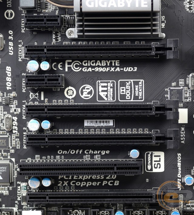 GIGABYTE GA-990FXA-UD3