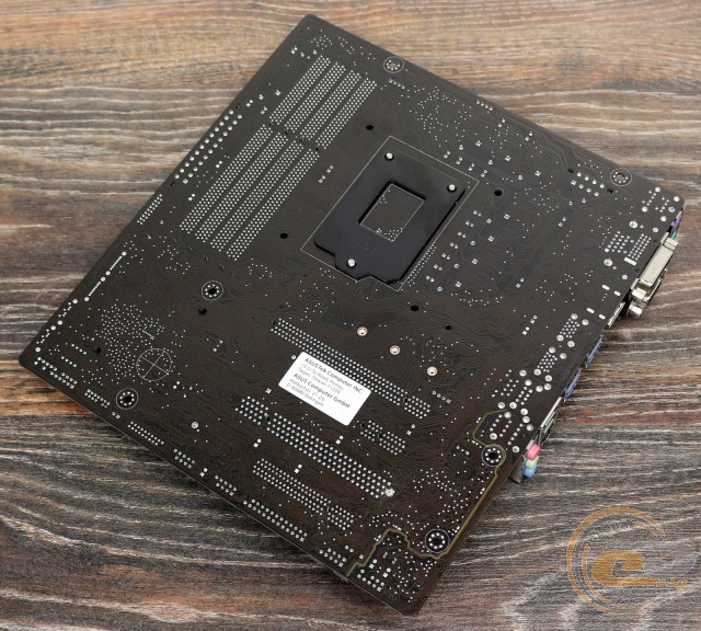 ASUS H170M-E D3