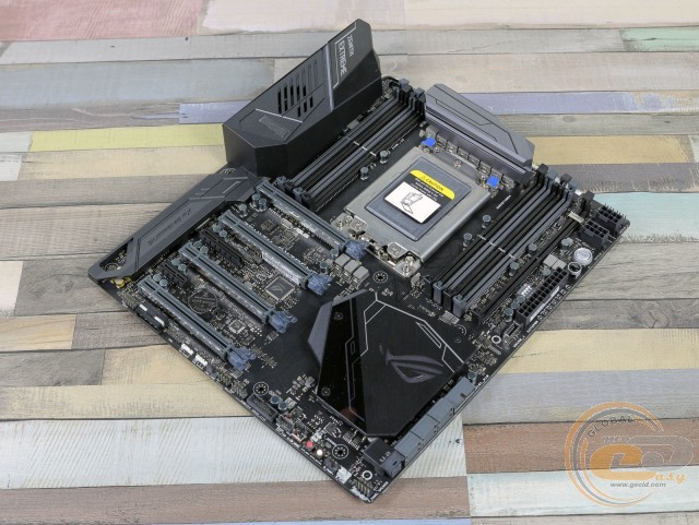 ROG ZENITH EXTREME