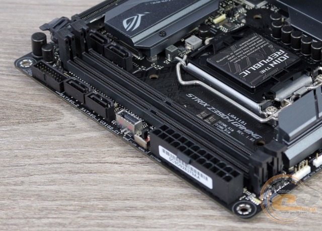 ASUS ROG STRIX Z390-I GAMING