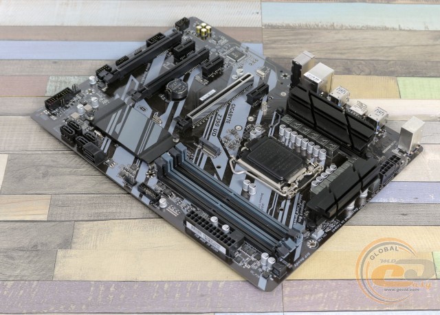 GIGABYTE Z390 UD