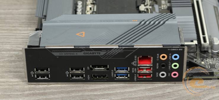 GIGABYTE B660 GAMING X DDR4