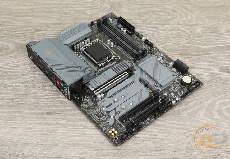 GIGABYTE B660 GAMING X DDR4