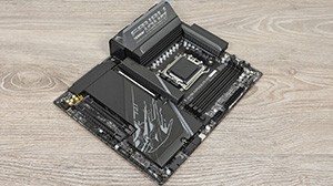 Огляд GIGABYTE X870E AORUS ELITE X3D: материнська плата з топовим чипсетом і наповненням