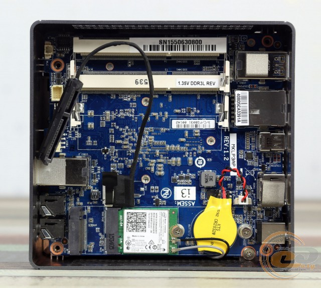 GIGABYTE BRIX GB-BSi3H-6100