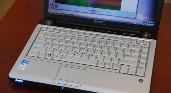 Новинка від компанії Toshiba - Satellite M200 з 14,1 дюймовим дисплеєм на платформі Santa Rosa