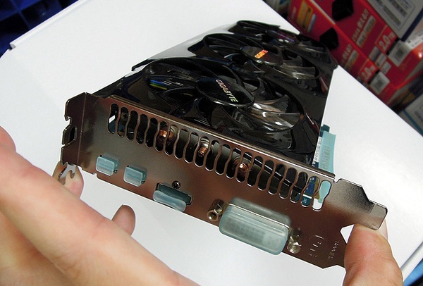 GIGABYTE Radeon HD 7970 GHz Edition 