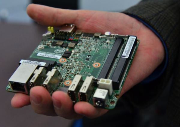 Intel NUC 