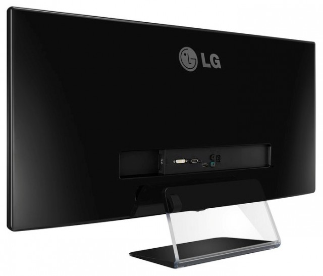 LG UltraWide UM65
