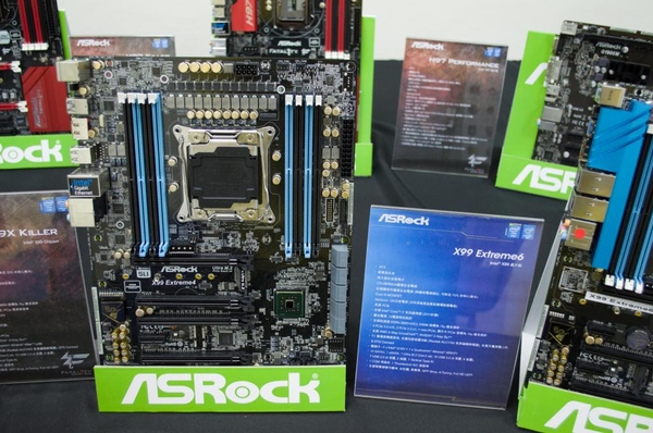 ASRock X99 Extreme6 ASRock X99 Extreme4