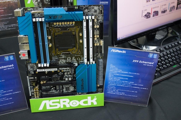 ASRock X99 Extreme6 ASRock X99 Extreme4