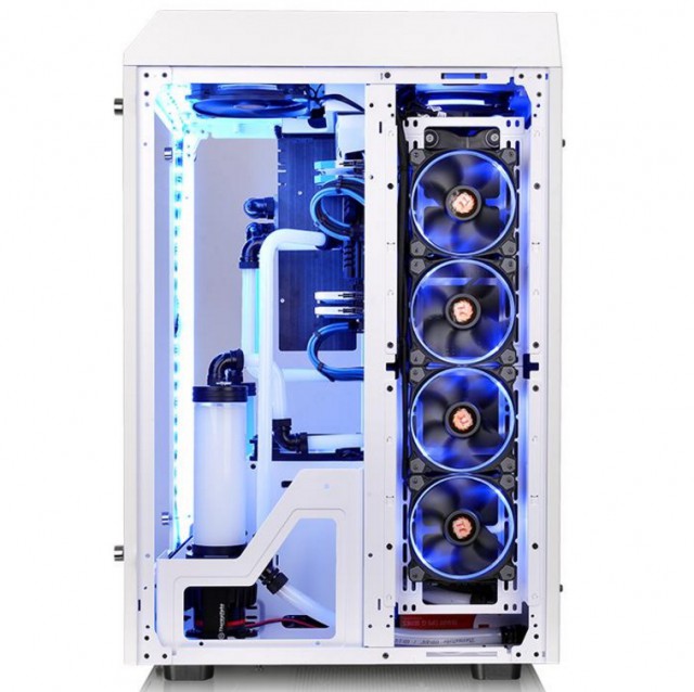 Thermaltake The Tower 900