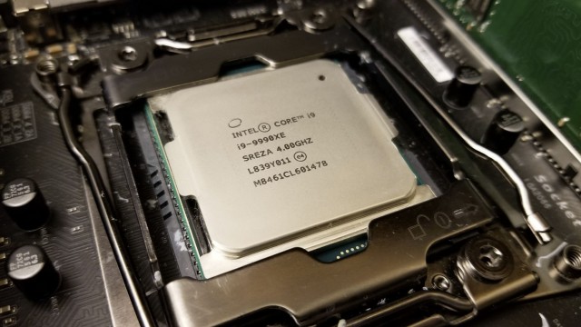 Intel Core i9-9990XE