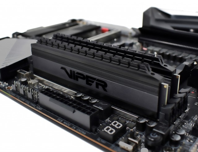 PATRIOT Viper 4 DDR4 Blackout