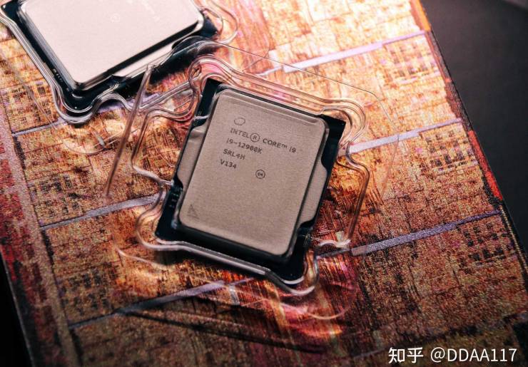 Intel Core i5-12600K Core i9-12900K