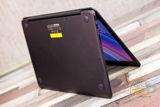 ASUS ZENBOOK UX305FA