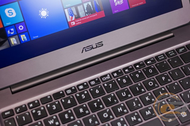 ASUS ZENBOOK UX305FA