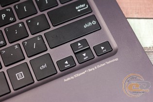 ASUS ZENBOOK UX305FA