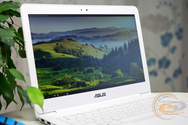 ASUS ZENBOOK UX305CA