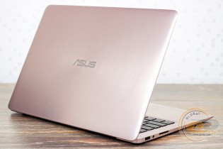 ASUS ZenBook UX330UA