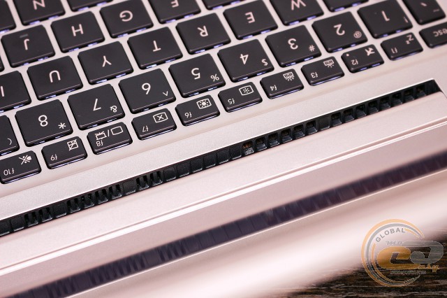 ASUS ZenBook UX330UA