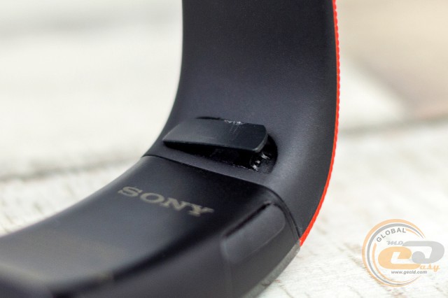 Sony SmartBand Talk SWR30