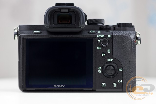Огляд і тестування бездзеркальної цифрової камери Sony α7 II (ILCE-7M2)  GECID.com.
