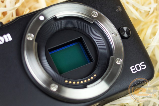 Canon EOS M10